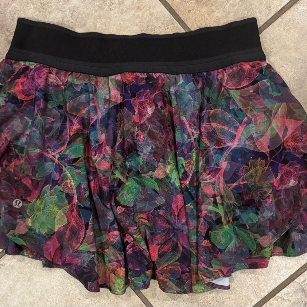 Lululemon size 10 tennis skirts